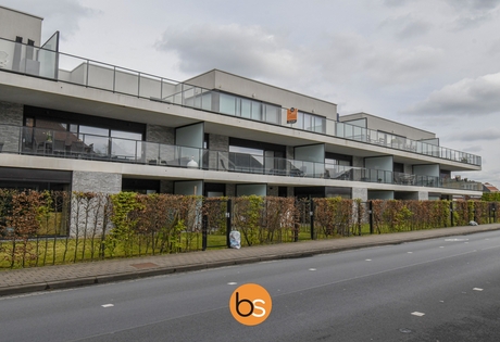Uniek appartement te huur in het centrum van Sint-Eloois-Winkel.